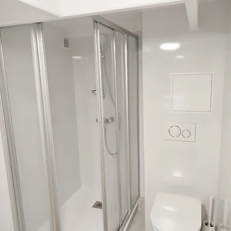 Apartment Nicelidays - Le Suede - Carre D'or - 2min From Beaches *